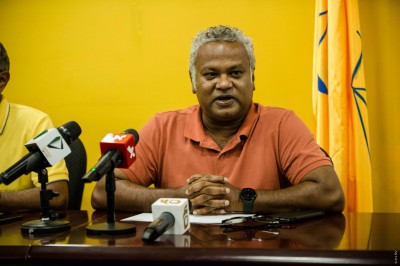 ދެކޮޅަށް މަސައްކަތްކުރާ ތަން ފެނޭ؛ ފިޔަވަޅު އެޅުން ލަހެއްނޫން، އެ ކަން އެބަކުރޭ: ނިޔާޒު