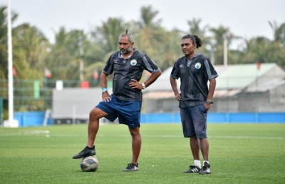 ގައުމީ ޓީމު ނެގިގޮތާ މެދު ކުޑަ ހީނާ ސުވާލު އުފައްދައިފި