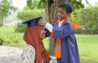 ޝާލިއާ: ފުރައްސާރައިގެ ތެރެއިން ފުޓުބޯޅައިގެ ރާނީއަކަށް