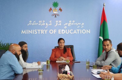 އަރަބިއްޔާ ދަރިވަރުން މޫނު ބުރުގާ ނެގުން ހުއްޓުވަން ވަގުތީ އަމުރު ނުދިން