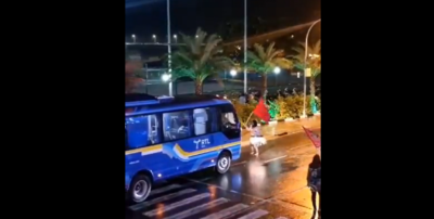 ޕީޕީއެމް މުޒާހަރާގެ ބައިވެރިން ބަސްތަކަށް ހުރަސް އަޅާތީ ނުރުހުން