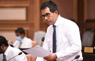 ހިތަދުއާ ކުނަހަންދޫ ކޯޒްވޭގެ މަސައްކަތް ލަސްވާތީ މަޖިލީހަށް ގަރާރެއް