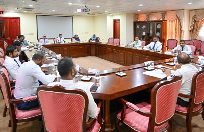 ޖާސޫސްކުރި ކަމުގެ ތުހުމަތަށް ސީއެސްސީން ސަސްޕެންޑްކުރި ދެ 
މުވައްޒަފުން އަމިއްލައަށް ވަކިވެއްޖެ