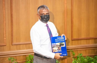 މުސާރަ ކުޑަވެފައި މަސައްކަތުގެ ހަގީގީ ވަގުތު ދެނެގަންނަން ދަތި: ޓީޗަރުން