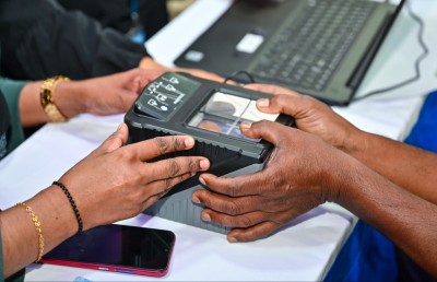 އޭޕްރިލް 20 ގެ ކުރިން ބަޔޯމެޓްރިކްސް ނުދޭ ބިދޭސީން ޑީޕޯޓުކުރަނީ