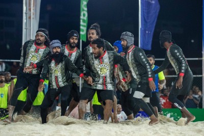 ގަދަ ހިފުމަކަށް ގޮސް ބީޖީ ގަދަ 16 އަށް، މަސްއޮޑި ޓައިޓަންސްއަށް ފަސޭހަ މޮޅެއް