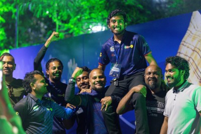ރާއްޖޭގެ ޗެމްޕިއަން ޝާޒަށް ތާރީޚީ ކާމިޔާބީއެއް، ދެން ވާދަކުރާނީ ނޮކްއައުޓް ބުރުގައި