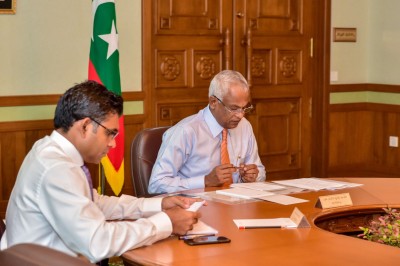 ރައީސްގެ މަގާމުގައި ހުރީ ކާކުކަން ޔަގީން ނުވާކަމަށް ބުނާ މައްސަލަ މަޖިލީހުން ބޭރުކޮށްލައިފި