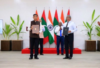 ތިން މަޝްރޫޢެއް ހިންގަން ހިލޭ އެހީގެ ގޮތުގައި އިންޑިއާއިން ދެ މިލިއަން ރުފިޔާ