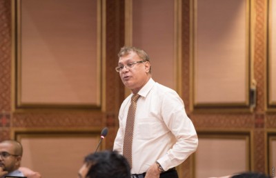 ޔާމީންގެ ކެންޑިޑަސީއާ މެދު އީސީން ގޮތެއް ނިންމަން ޖެހޭ: ޝަރީފް