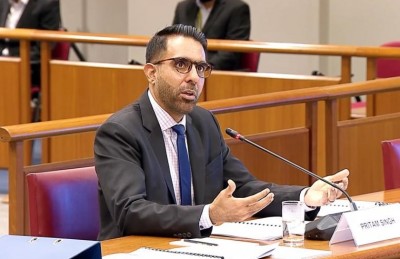 ސިންގަޕޫރުގެ އިދިކޮޅު ލީޑަރު މަޖިލީހަށް ދޮގުހެދިކަން ސާބިތުވެ ކެންޑިޑެސީ ގެއްލުމުގެ ބިރު!