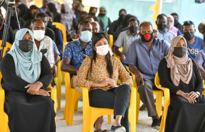 ޕާޓީތަކަށް ރަން ގޮނޑިއެއް؛ ވޯޓަށް ތައްޔާރު!