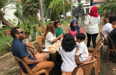 ލަންކާގައި ދިވެހިން: މާލެއަށް ވުރެ ވެސް ހަރަދުތައް ބޮޑުވެއްޖެ