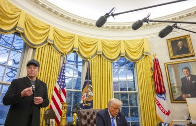 ވަޒީފާތަކުން މީހުން ކަނޑާތީ ޓްރަމްޕުގެ ސަރުކާރުތެރޭ ވެސް ދެބަސްވުން