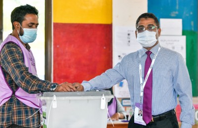 ރިޝްވަތާއި ނުފޫޒުން ގޮނޑި ނެގިޔަސް އެމްޑީޕީ އަށް ތާއީދެއް ނެތް: ފަތުހީ