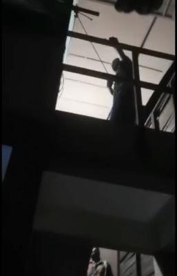 އީސީގެ އޮފިޝަލުންނާ އެމްޑީޕީން ބައްދަލުކުރީ ކަމަށް ބުނެ ފޯކައިދޫގައި  ހަމަނުޖެހުން