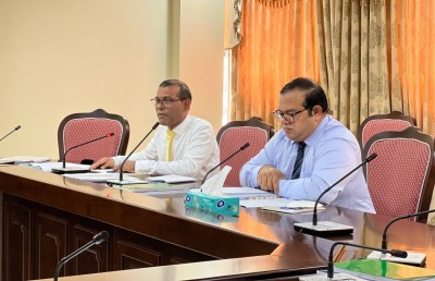 އިންޑިއާ އައުޓް ކެމްޕެއިނުން ލިބޭ ގެއްލުން ބަލަން ދިރާސާއެއް ހަދަނީ