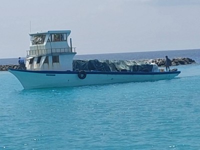 ގެއްލިގެން ހޯދާ ދޯނީގެ ދެ ފަޅުވެރިން ކަނޑުވެފައި ތިއްބާ ފެނިއްޖެ