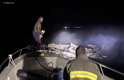 ލޯންޗެއްގައި ރޯވެ އަނދައި ހުލިވެއްޖެ