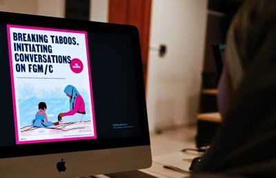 އަންހެނުން ހިތާނުކުރުން: ދިވެއްސެއްގެ ތަޖުރިބާ ދުނިޔޭގެ ރިޕޯޓުގައި