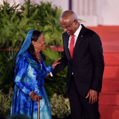ފޮރިން މިނިސްޓްރީއަށް 40 އަހަރަށް ވުރެ ދިގު މުއްދަތަކަށް ޚިދުމަތް ކުރެއްވި އާބިދާ ނިޔާވެއްޖެ