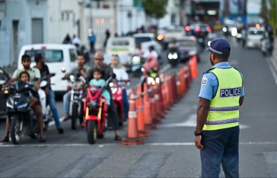 ޓްރެފިކް ބާރު ބޮޑުވާ ސަރަހައްދުތަކުން 400 އަށް ވުރެ ގިނަ އުޅަނދު ނަގައިފި