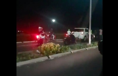 ބްރިޖް ހައިވޭގައި ހަތް ކާރު އެކްސިޑެންޓުވެއްޖެ