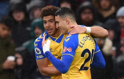 ސައުތެމްޓަން އިން ޔުނައިޓެޑް ހިފަހައްޓައިފި