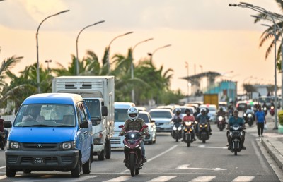 ޑްރައިވިން ލައިސަންސް ނަގަން ތިއަރީ އިމްތިހާނު ހަދަން ދެން ދާން ޖެހޭނީ ޓްރާންސްޕޯޓް މިނިސްޓްރީ އަށް