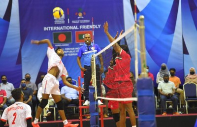 ތަފާތު ރޫހެއްގައި ކުޅެ ފަހު މެޗުން ބަންގްލަދޭޝް މޮޅުވެއްޖެ