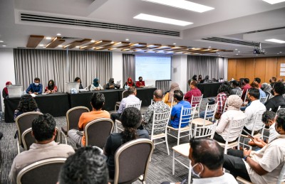 އަކަފޫޓަކަށް ހުށަހެޅުނު 10 މިލިއަނަކީ އޮޅުމެއް؛ އެއިން ސަލާމަތެއް ވެސް ނުވި!