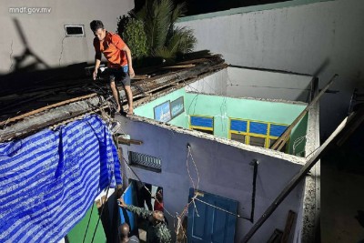 ކުޑަހުވަދޫގައި ނުކުޅެދުންތެރިކަން ހުރި ބަޔަކު ދިރިއުޅޭ ގެއެއްގެ ފުރާޅު އެއްލާލައިފި