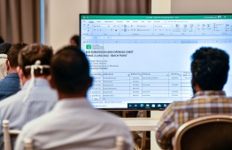 އަކަފޫޓަކަށް ހުށަހެޅުނު 10 މިލިއަނަކީ އޮޅުމެއް؛ އެއިން ސަލާމަތެއް ވެސް ނުވި!