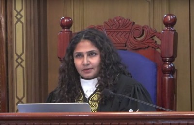 ތުހުމަތުތަކަކީ ނުފޫޒު ފޯރުވަން އުފައްދާފައިވާ ހާލަތެއް: އަޒްމިރަލްދާގެ ވަކީލުން