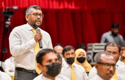 ފައްޔާޒަށް މިއީ ދެ ރައީސުންގެ ފައިޓެއް ނޫން