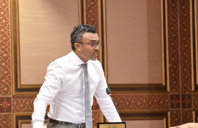 އައްޑޫ ކަރަންޓު މައްސަލަ ހައްލުނުވާތީ ހުށަހެޅި ކުއްލި މައްސަލަ ބޭރުކޮށްލައިފި