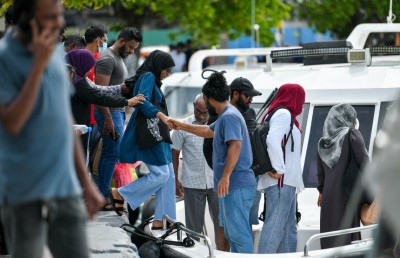 ހުޅުމާލެ ޓާމިނަލް އަދި ހެންވޭރު ޓާމިނަލް، ލޯންޗު ފެރީތަކަށް ހުޅުވާލަނީ