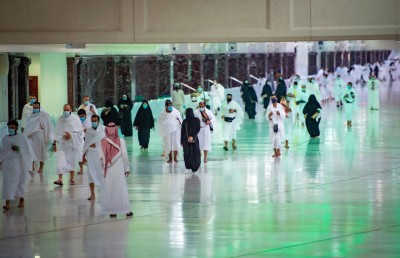 އާއިލާއާ އެކު އުމްރާއަށް ދާން ފައިސާ ދެއްކި ފަހުން ދަތުރު ނުކުރެވޭނެކަން އަންގައިފި