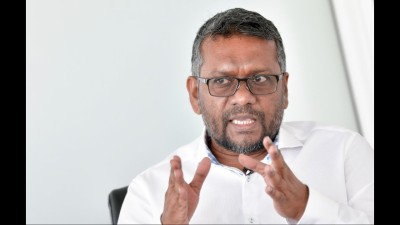 ފައްޔާޒަށް މިއީ ދެ ރައީސުންގެ ފައިޓެއް ނޫން