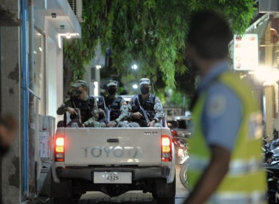 ހުޅުމާލޭގައި ފުލުހަކަށް ހަމަލާދީގެން ހައްޔަރުކުރި އެންމެންގެ ބަންދު މުއްދަތު އިތުރުކޮށްފި