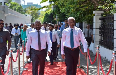 ފައްޔާޒަށް މިއީ ދެ ރައީސުންގެ ފައިޓެއް ނޫން