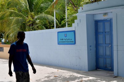 ކުށްވެރިން ފިލަނީ، ސްޓޭޝަންތައް ހުރި ގޮތުން: ފުލުހުން