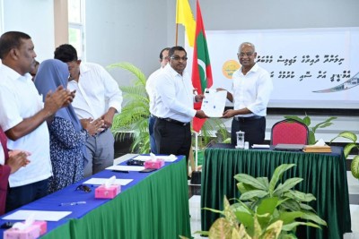 ނިލަންދޫ ދާއިރާގެ މެންބަރު މުހްސިން އެމްޑީޕީއާ ގުޅިވަޑައިގެންފި