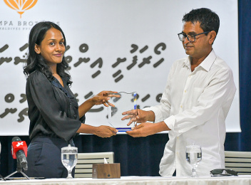 ހޯރަފުށީ އިންޓަރނޭޝަނަލް ޕްރީސްކޫލަށް 1.17 މިލިއަން ރުފިޔާގެ އެހީ އުއްޗު ދެއްވައިފި