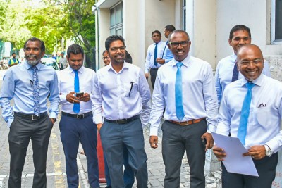 ‘’ދަ ޑިމޮކްރެޓްސް’’ އަށް ސޮއިކުރި މީހުންގެ ލިސްޓު އާންމުވި މައްސަލަ ފުލުހަށް، ތުހުމަތު ސަރުކާރަށް