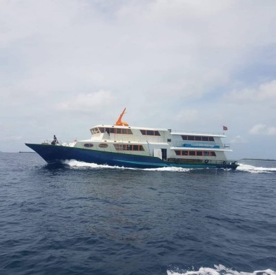 މާލެއިން ރ. އަތޮޅަށް ދަތުރުކުރަމުންދިޔަ ބޯޓެއް އަޑިއަށް ގޮސްފި