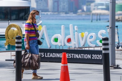 ވެލާނާ އެއާޕޯޓުން ފެނުނު 10،000 ޓާކާގެ ވެރިފަރާތެއް ހޯދަނީ