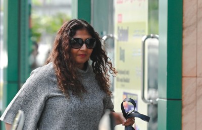 ނުފޫޒު ފޯރުވި ކަމަށް ކުރާ ތުހުމަތުތަކަށް ފަނޑިޔާރު އަޒްމިރަލްދާ އިންކާރު ކުރައްވައިފި