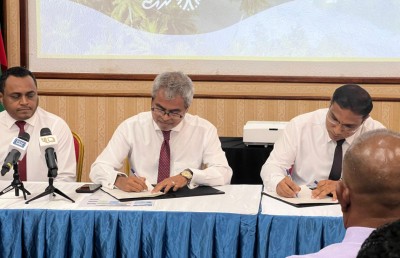 75 ރަށެއްގައި ކުނި މެނޭޖްކުރާ މަރުކަޒުތަކުގެ މަސައްކަތް ތިން ކުންފުންޏަކާ ހަވާލުކޮށްފި