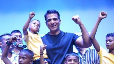 ސޯނޫ ސޫދުގެ ފަރާތުން ޔަތީމު ކުދިންނަށް ކިޔަވައިދޭ ސްކޫލެއް